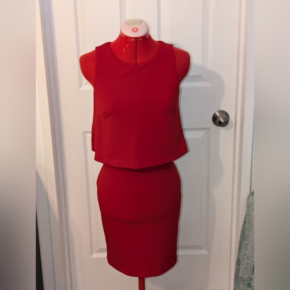 Dress - Picture 1 of 2